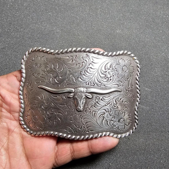 Nocona Long Horn Steer Head Rope Border Engraved Floral Pattern Western Buckle - Picture 2 of 9